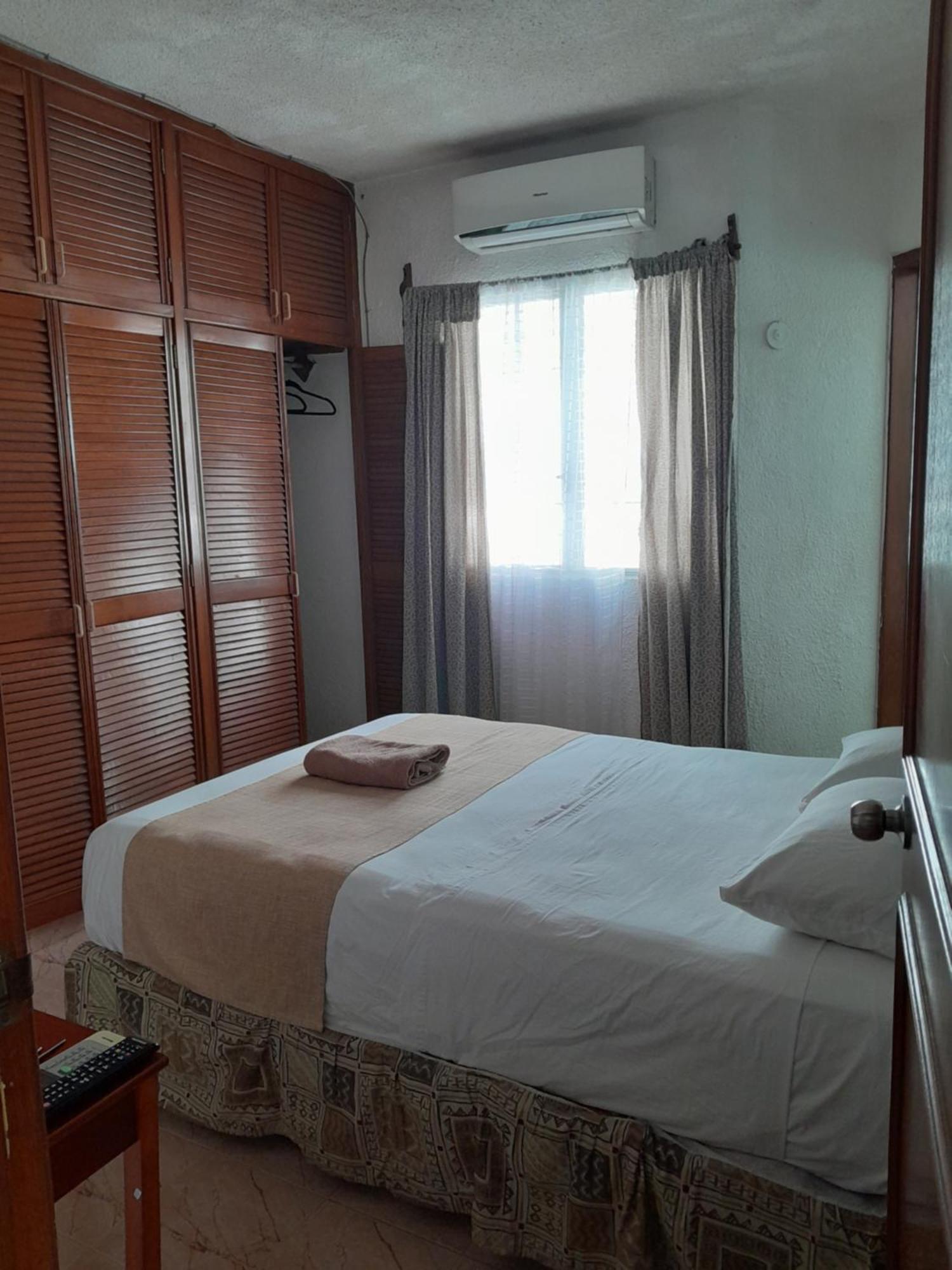 Room In Cancun Stadium Стая снимка